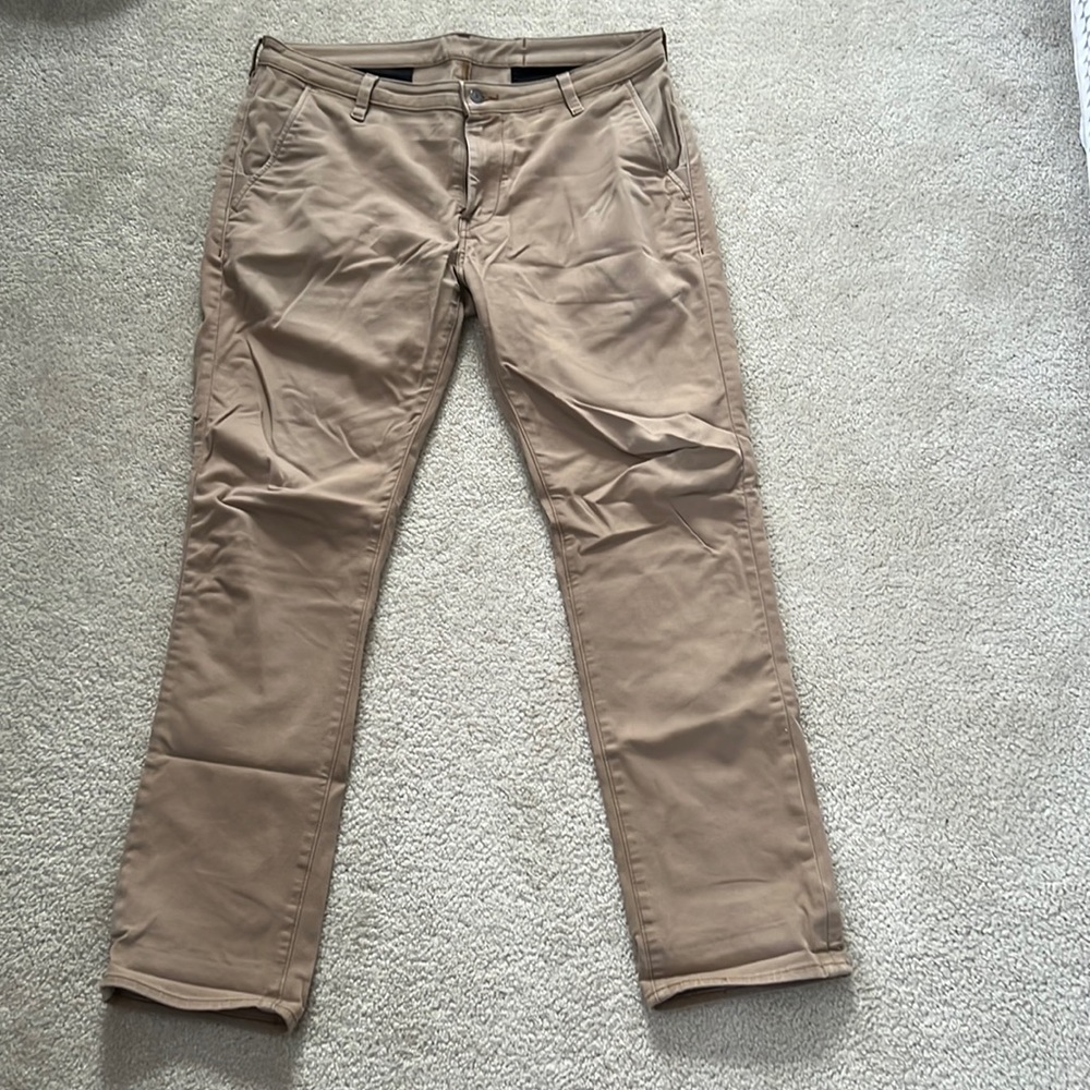Levi’s commuter pant